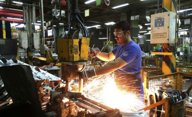 La actividad industrial cayó 6,3% en 2019, según indicó la UIA
