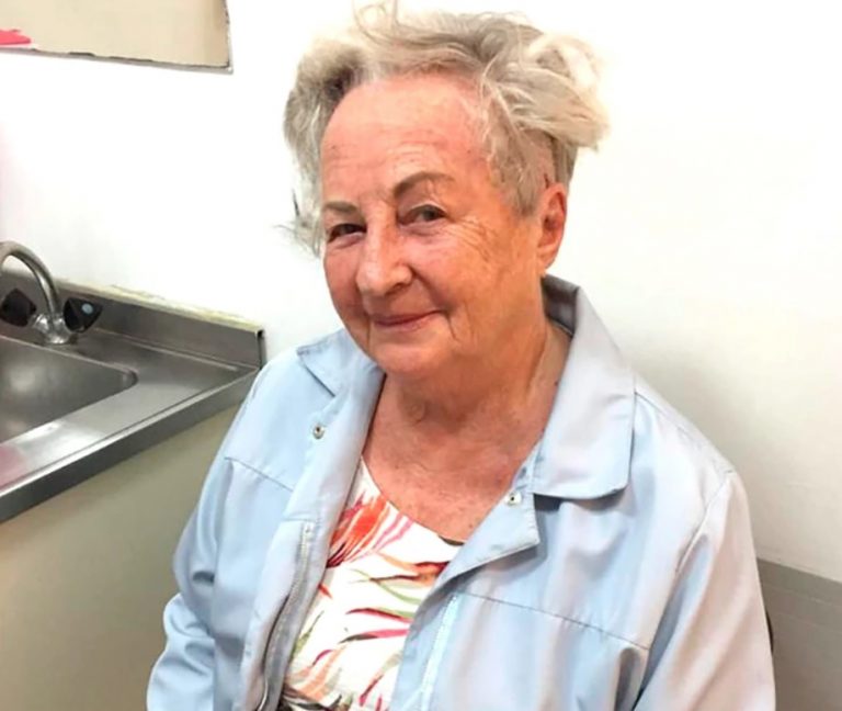 Una mujer volvió a escuchar a los 84 años: “Recuperé mi audición, y con ella mi vida social y familiar”