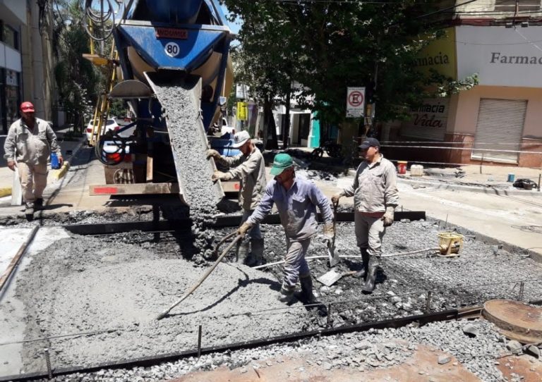 Obras viales: continúan trabajos en calles y avenidas posadeñas