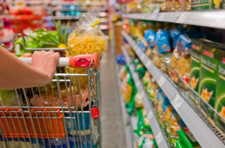 Los precios en supermercados se desaceleraron en enero