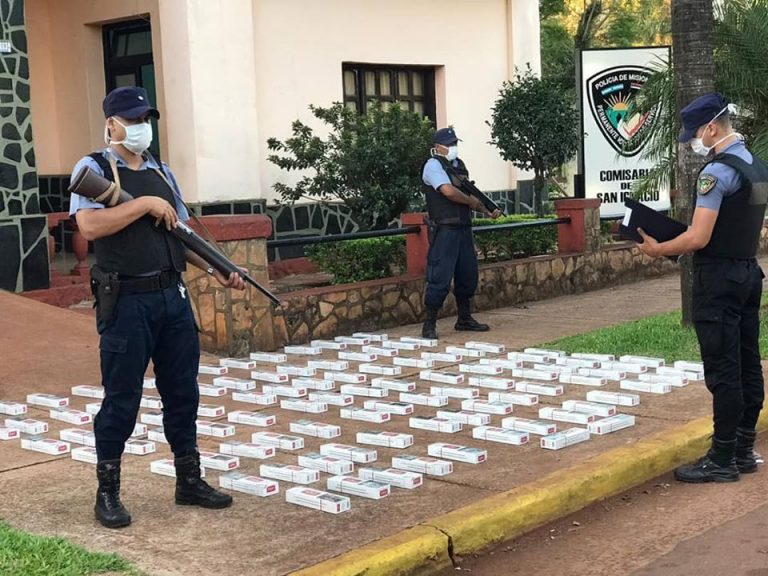 Interceptaron automóvil con cigarrillos de contrabando por más de 130 mil pesos en San Ignacio
