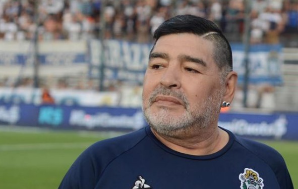 Maradona y su mensaje de apoyo a Gatti:  “Fuerza Loco, tu familia te está esperando”