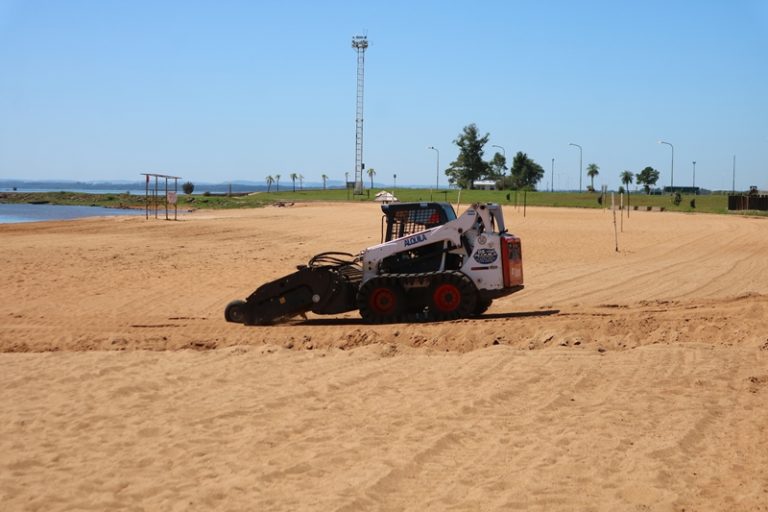 Miguel Lanús: acondicionan la playa para la práctica de actividades durante todo el año