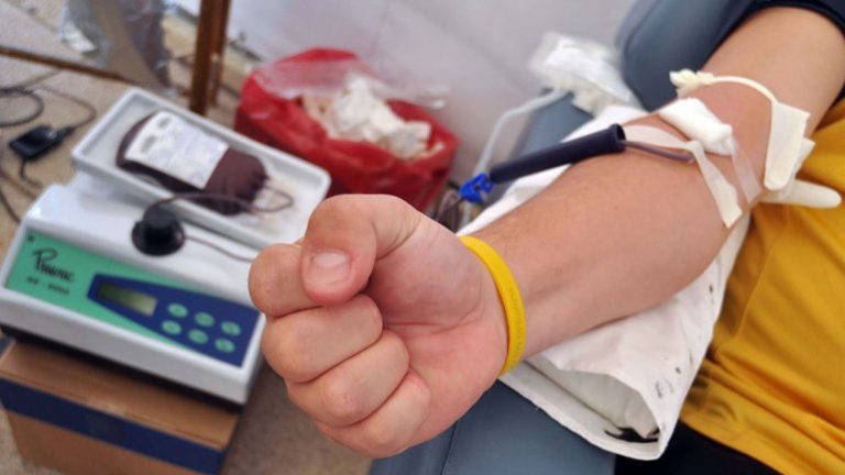 Centros de hemoterapia de todo el país convocan a donar sangre