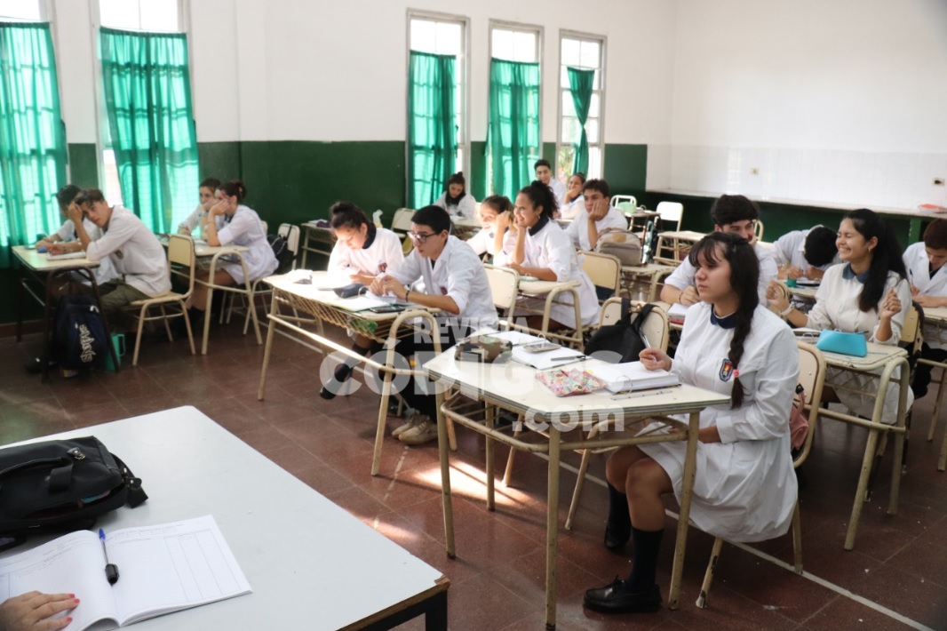 Con buena concurrencia de estudiantes comenzaron las clases en Misiones