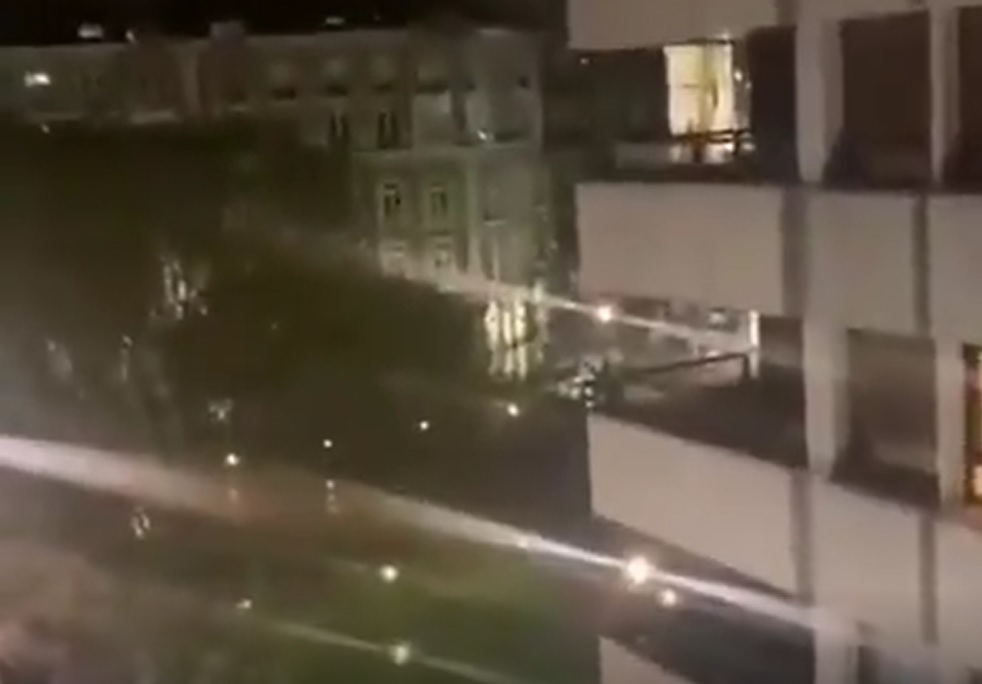 El grito de un hombre tras dos días de cuarentena: ¡Sáquenme de aquí, no aguanto más a mi mujer!