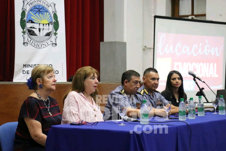 Trabajo conjunto: Derechos Humanos y la Policía desarrollaron una capacitación para el personal femenino
