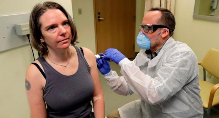 "Me siento genial", dijo la primera voluntaria en recibir estudio de vacuna contra el coronavirus