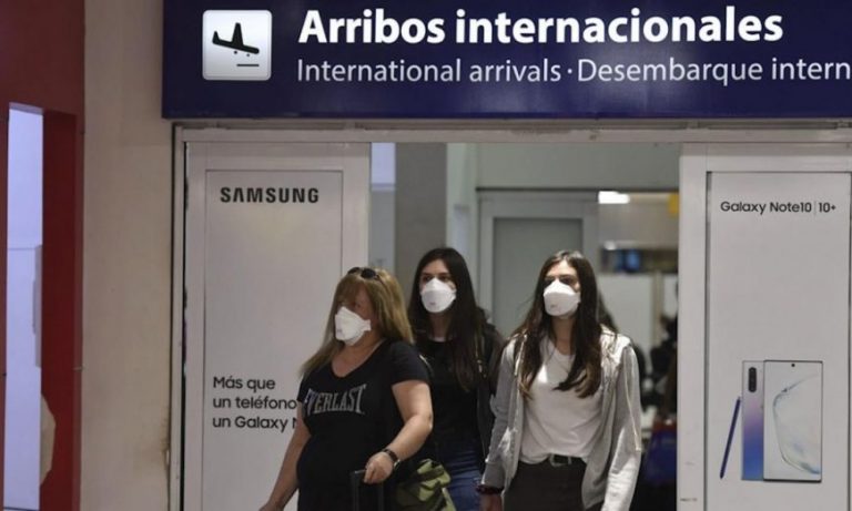 Suspendieron por 30 días todos los vuelos internacionales provenientes de zonas afectadas por el coronavirus
