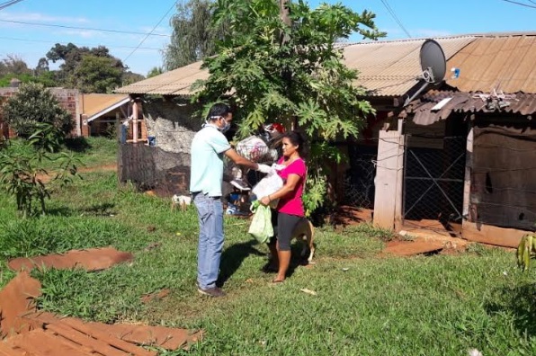 Puerto Iguazú: Hogar de Día entrega alimentos a familias carenciadas