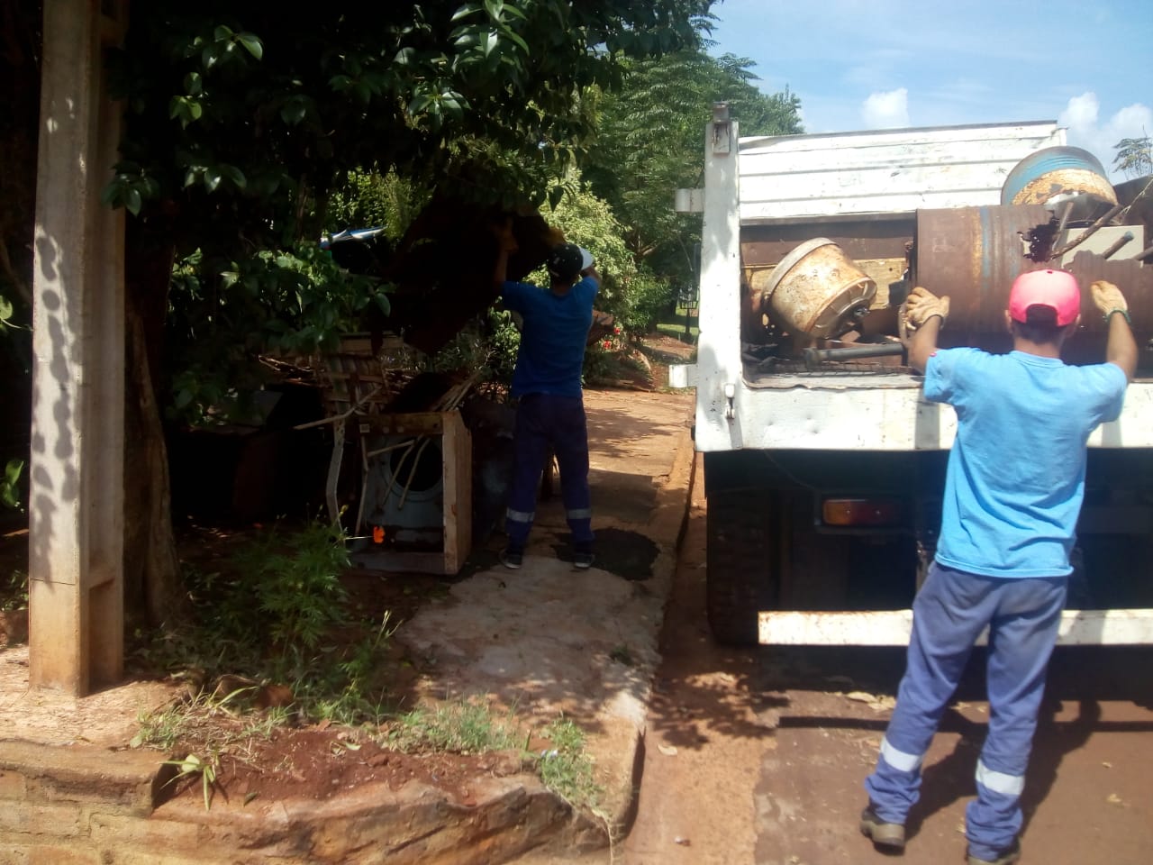 Agentes municipales obereños realizaron tareas de recolección de chatarras