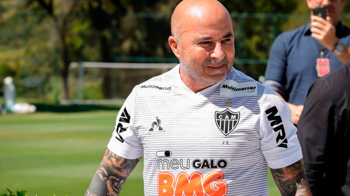 Atlético Mineiro le baja el sueldo a Sampaoli por el coronavirus