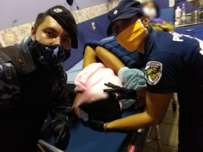 San Vicente: policías asistieron a una mujer que dio a luz en plena Ruta Provincial 13