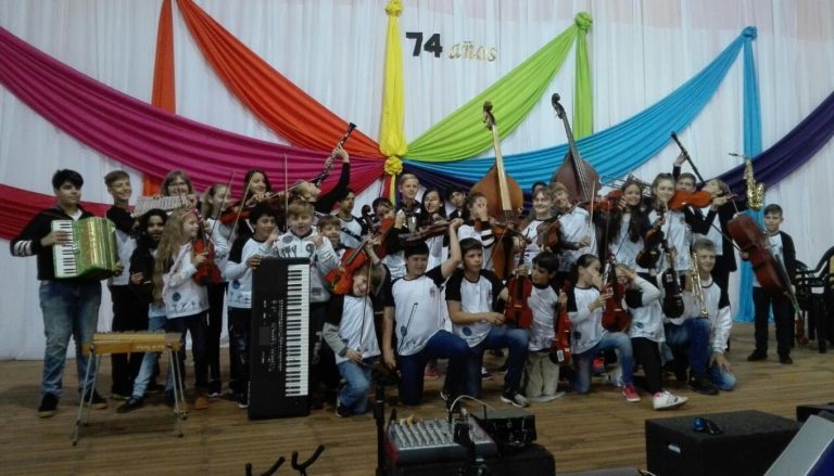 Estudiantes rindieron homenaje a Malvinas con ensamble orquestal desde sus casas