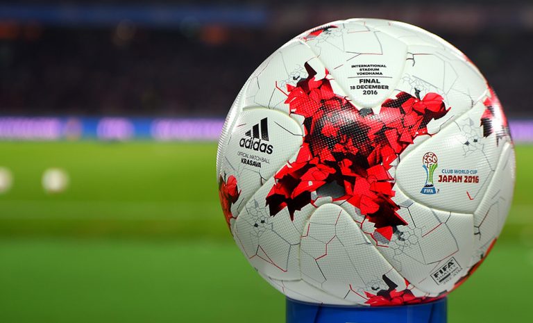 La FIFA analiza poner cinco cambios por partido cuando se reanude el fútbol
