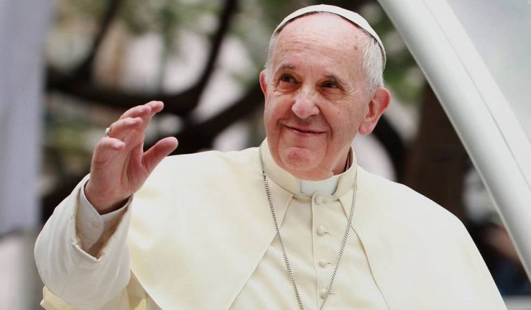 Pandemia: el Papa pidió soluciones sociales y económicas de largo alcance