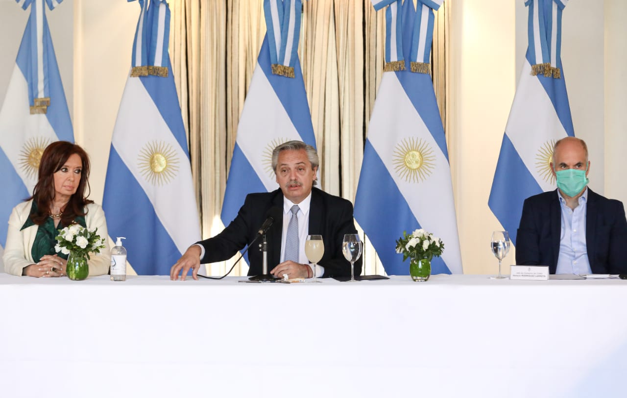 El Gobierno oficializa la oferta a bonistas y abre una negociación de 20 días