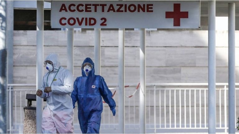 Italia: un centenar de médicos muertos por coronavirus