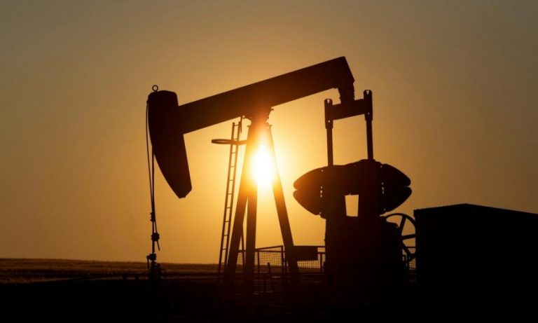 El petróleo perdió hasta 32% en una semana histórica en la que operó en negativo
