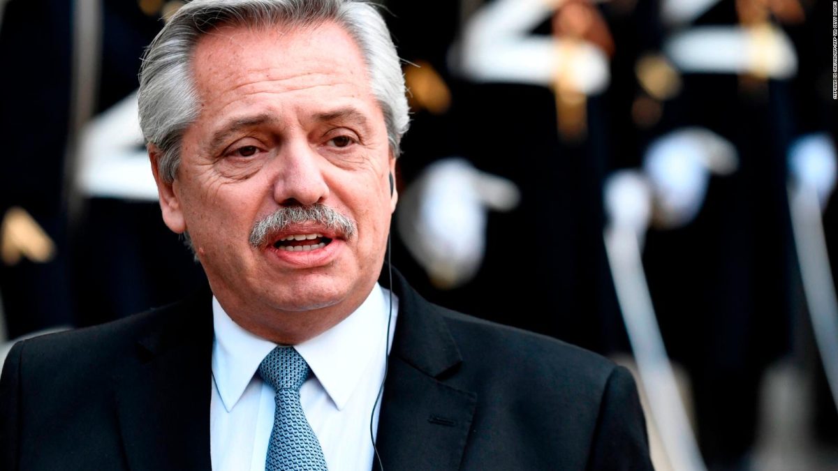 Fernández sobre la cuarentena: "No aflojen, porque necesitamos que sigan"