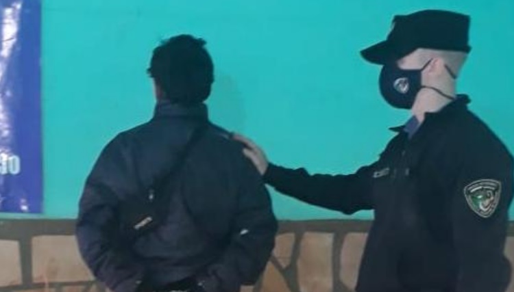 San Ignacio: atacó a machetazos a su vecino y terminó preso