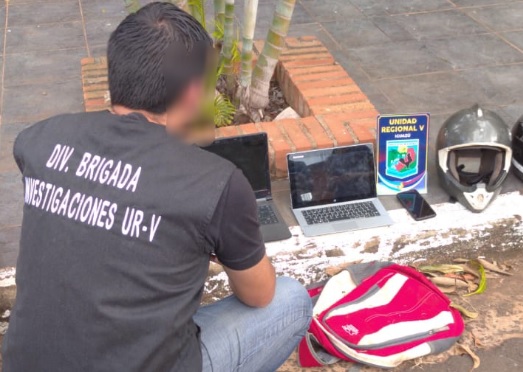 Iguazú: los detuvieron por robar computadoras de un local y ofrecerlas por redes sociales