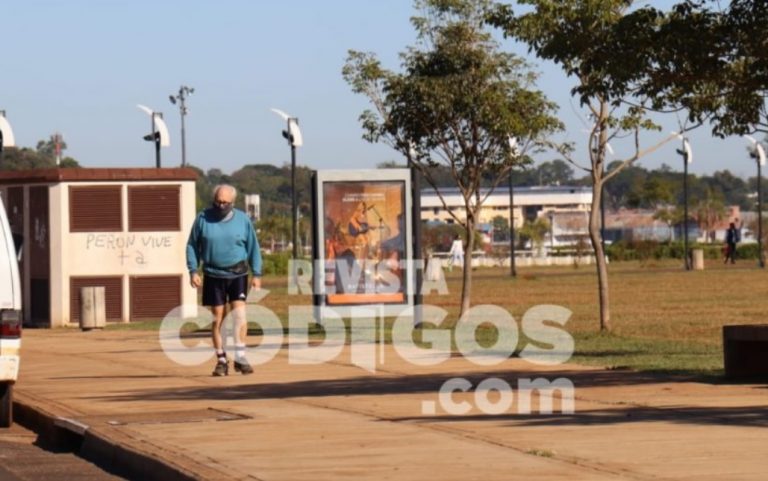 Arranca la prueba piloto de las caminatas recreativas para mayores de 60 años en la Costanera