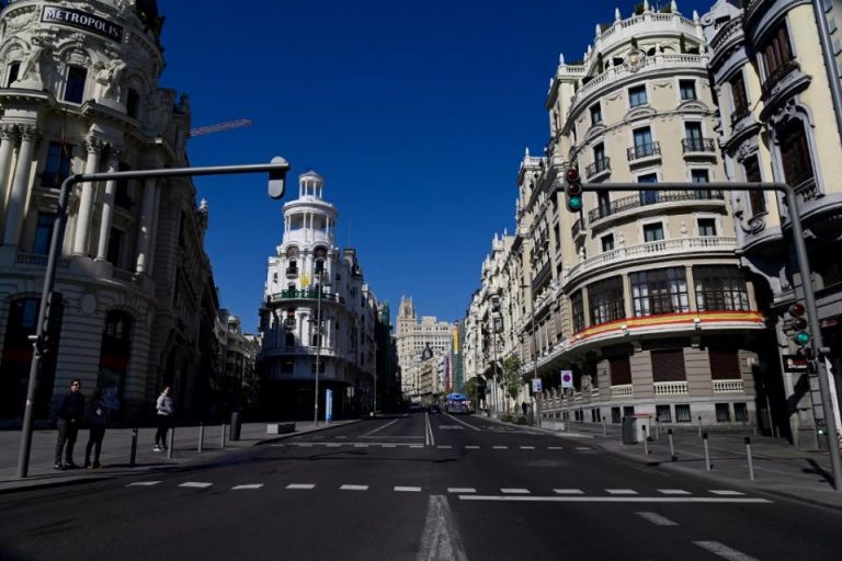 España reanudará la entrada de turistas en julio