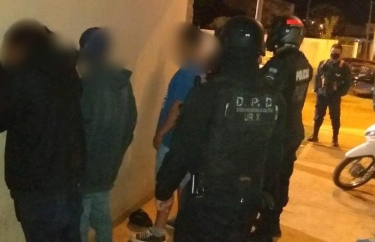 Cinco detenidos por infringir la cuarentena y dos motos secuestradas