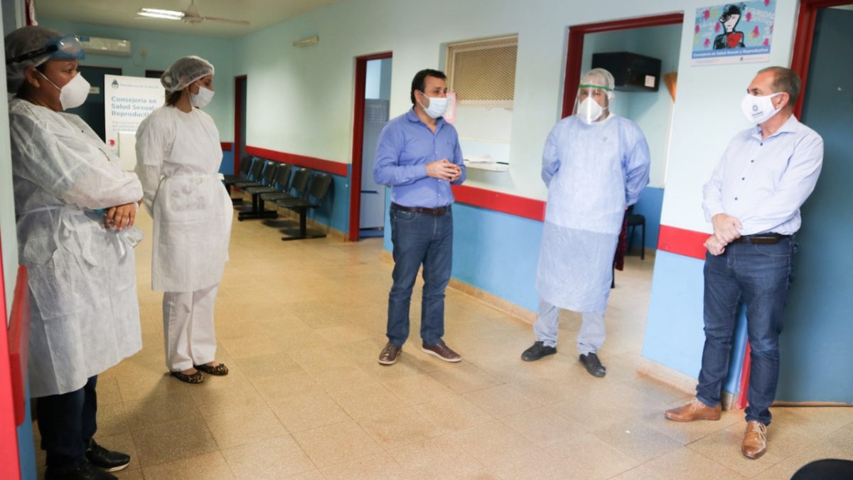 Posadas: Stelatto y Herrera Ahuad entregaron medicamentos y elementos de bioseguridad a CAPS