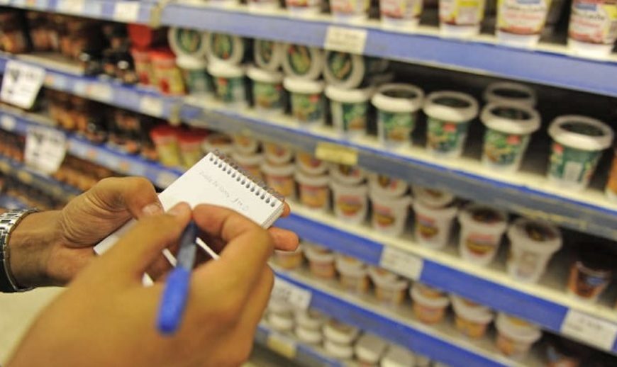 Para economistas, por el control de precios y la recesión, la inflación estará por debajo del 2%
