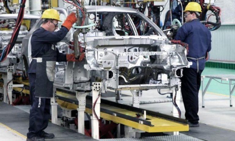 La industria automotriz negocia con el Gobierno un plan de estímulo para impulsar producción y ventas