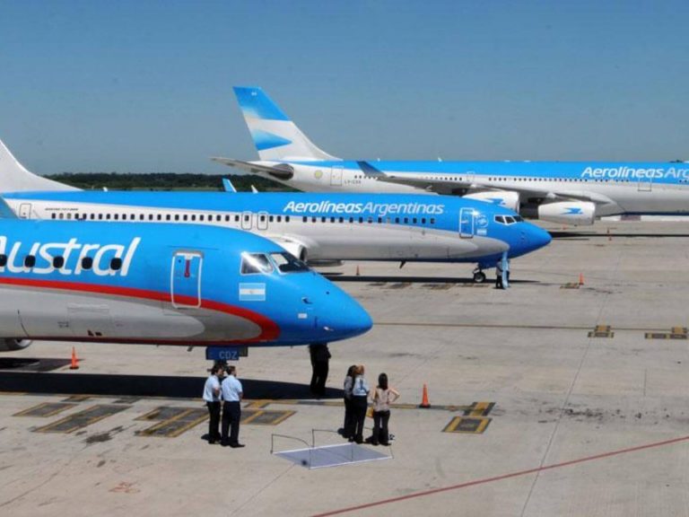 Aerolíneas Argentinas suspende a 7.500 trabajadores durante junio y julio