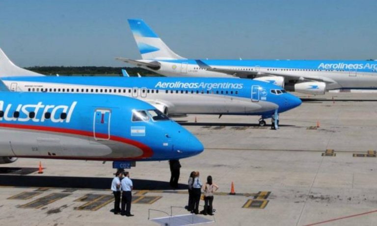 Aerolíneas Argentinas suspende unos 8 mil trabajadores por dos meses