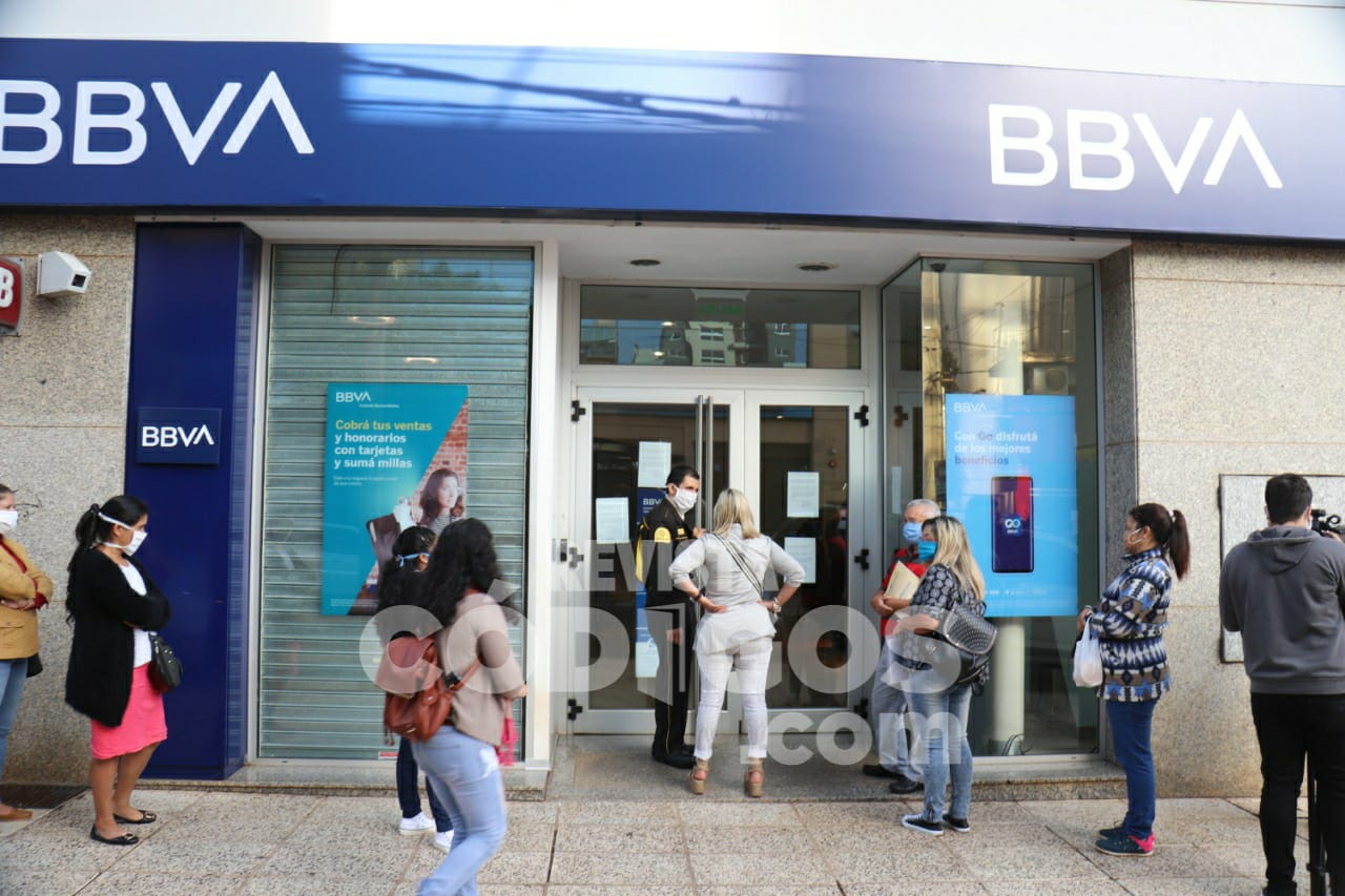 Bancos amplían la atención por ventanilla a personas con discapacidad y para pago de préstamos