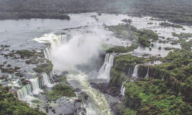 Misiones, Corrientes y Entre Ríos evalúan aliarse para potenciar el turismo regional