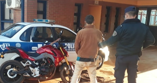 Recuperaron una motocicleta robada y detuvieron a un joven en San Vicente