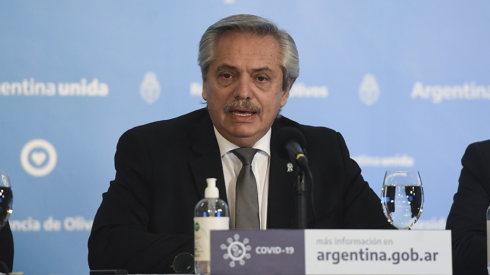 "Trabajamos para levantar a la Argentina de la postración en la que estaba", aseguró Fernández