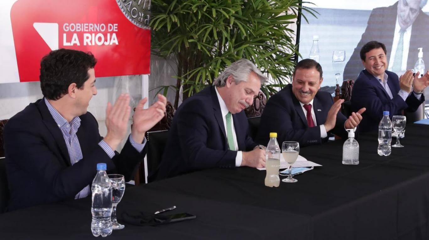 Alberto Fernánez suspendió su gira por Catamarca tras el positivo para Covid-19 de Insaurralde