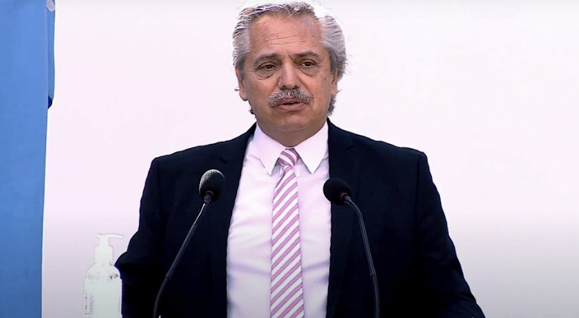 "Dios no nos perdonaría tener diferencias ante la emergencia de salvar vidas", aseguró Fernández 