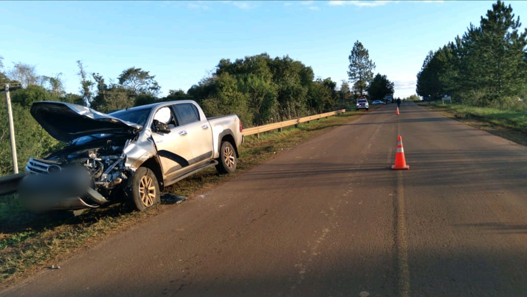Accidente fatal en El Soberbio: motociclista murió tras colisionar con una camioneta sobre la ruta costera 2