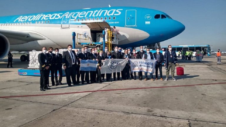Pandemia: Aerolíneas Argentinas pagará 50% de salarios a sus empleados