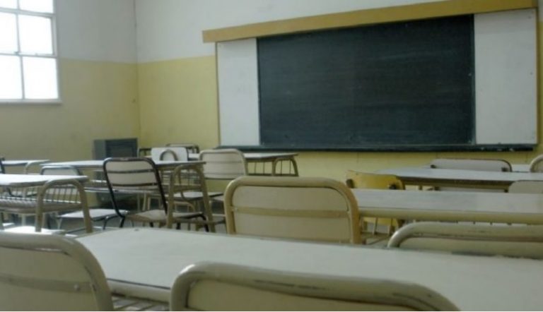 Trotta: "Escuela que no cumpla con el protocolo no podrá recibir estudiantes"