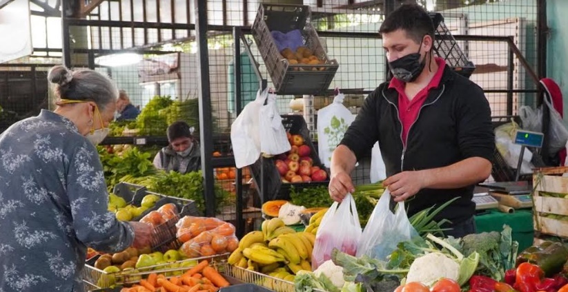 La provisión de alimentos semanal sigue generando alta demanda en los Mercados Concentradores de Posadas y Oberá