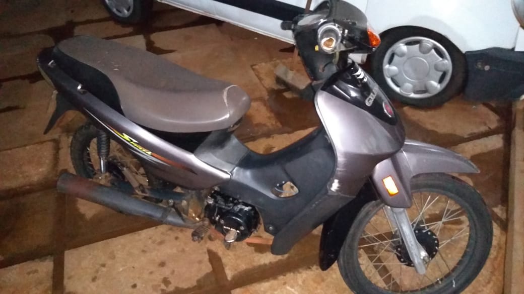 Recuperaron una motocicleta robada e incautaron motopartes en Posadas: tres detenidos