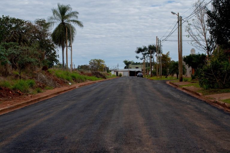 Posadas: más de 400 vecinos serán beneficiados con obras de asfalto en Las Lomas