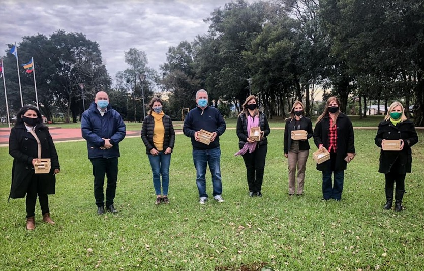 Almafuerte: Passalacqua se reunió con productores de fruta y jefas comunales