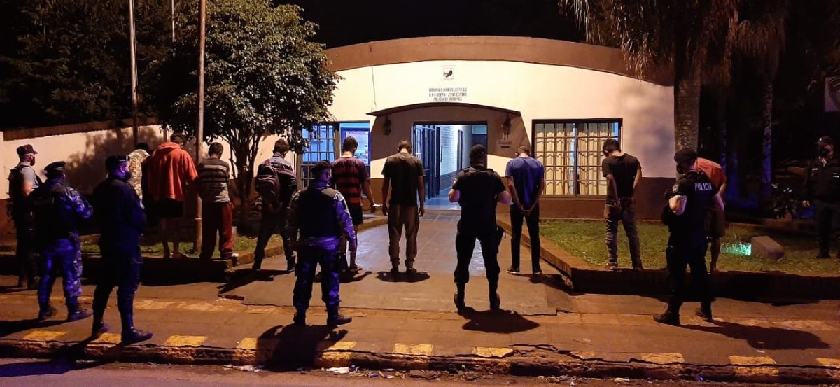 Oberá: cinco detenidos y tres demorados por dañar la vivienda de una vecina y apedrear a policías