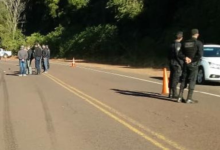 Tragedia en Aristóbulo del Valle: motociclista murió tras colisionar con un móvil de Gendarmería sobre la ruta 7
