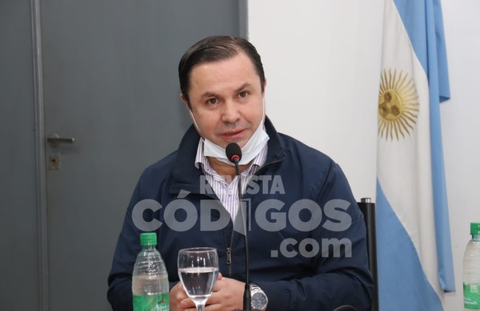“Mientras se respeten las medidas preventivas, los bares y restaurantes seguirán trabajando”, aseguró Alvarenga